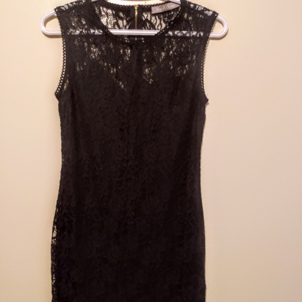 Very chic Fin&Clover floral lace dress
